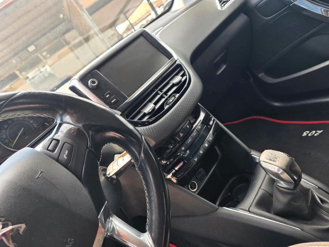 Peugeot 208 PureTech 82 5 porte Allure