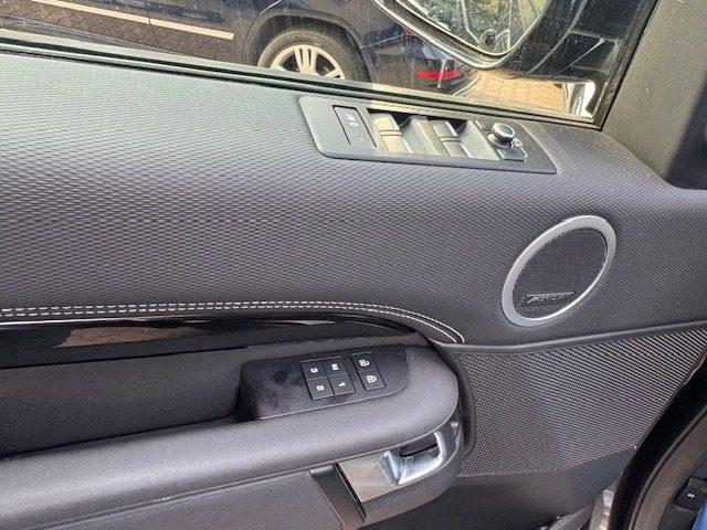 LAND ROVER Discovery 3.0D I6 249 CV AWD Auto R-Dynamic HSE TETTO PANORA
