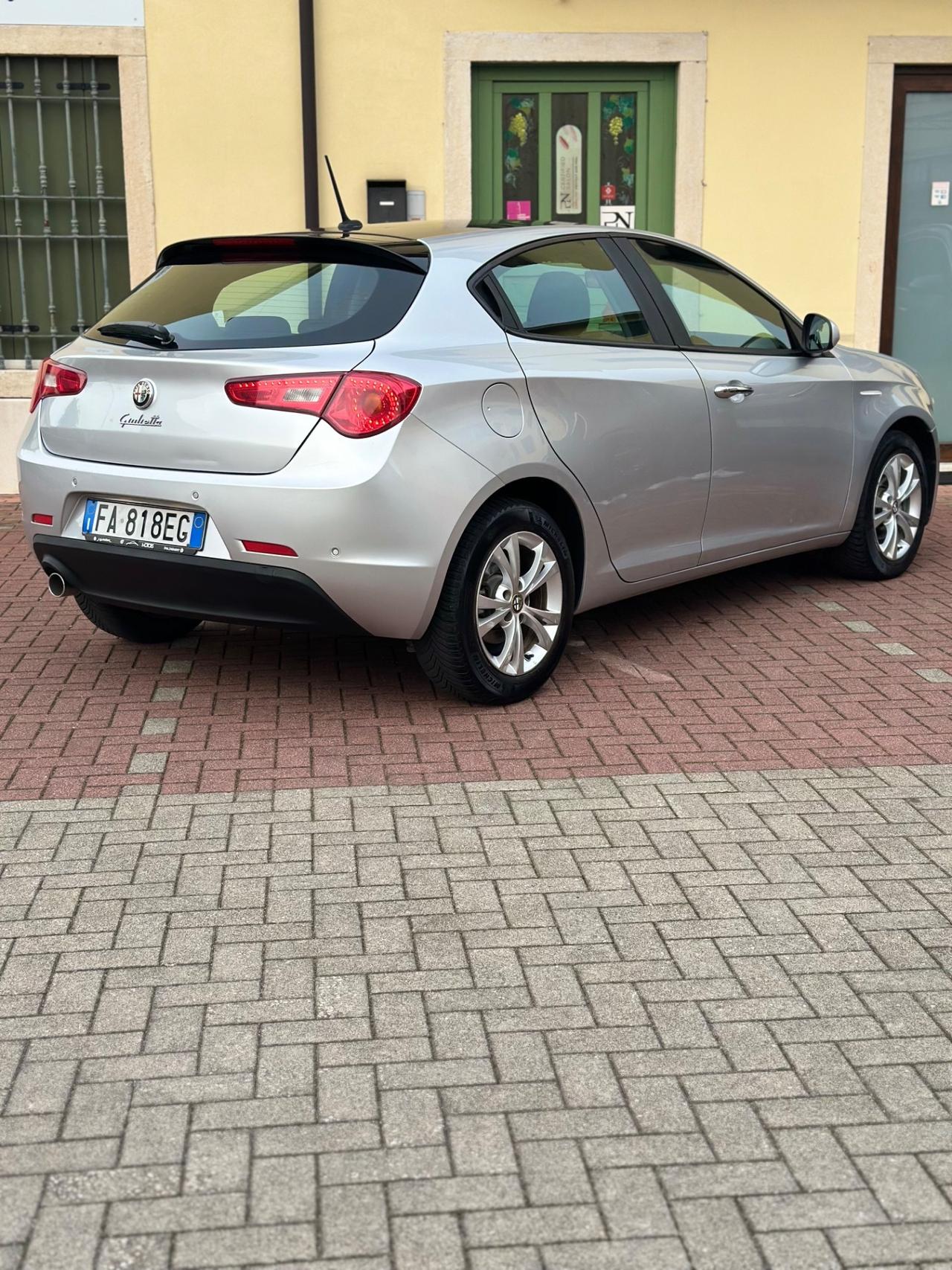 Alfa Romeo Giulietta 1.6 JTDm-2 105 CV Exclusive