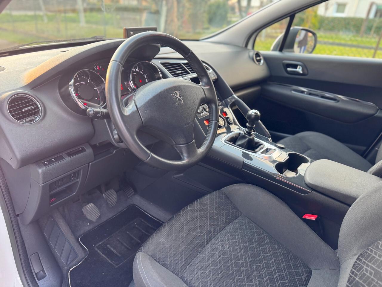 Peugeot 3008 1.6 HDi 115CV Business