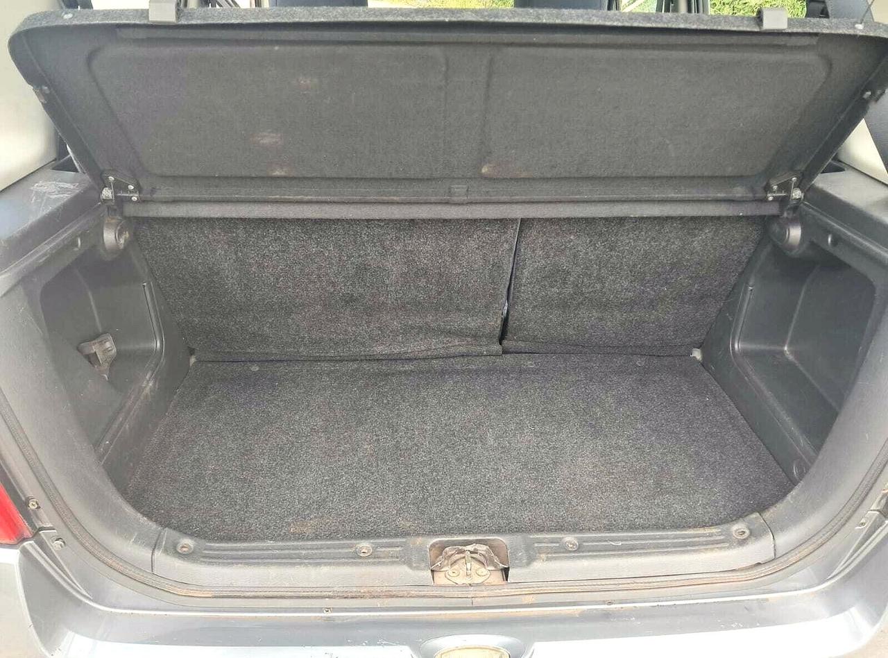 Opel Agila 1.2 16V Club