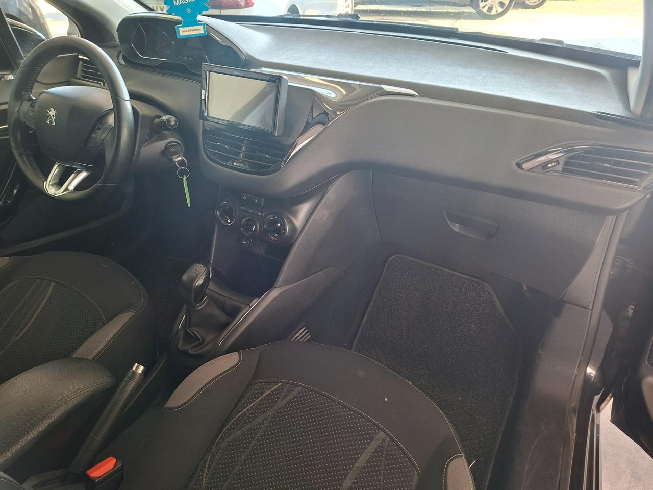 Peugeot 208 1.4 HDi DA NEOPATENTATI / EURO 5B