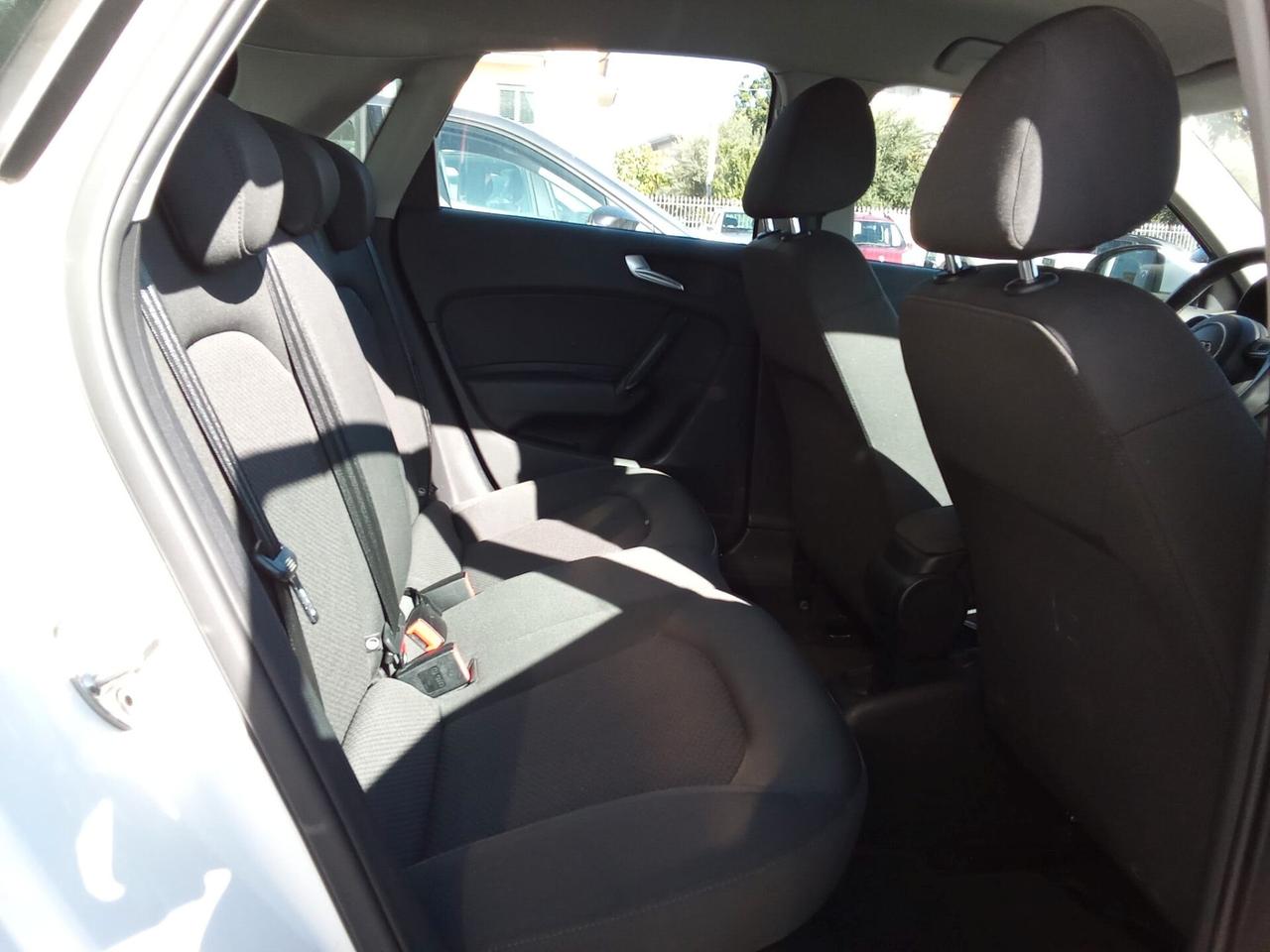 AUDI A1 SPORTBACK 1,4 TDI 90 CV ADMIRED 5P