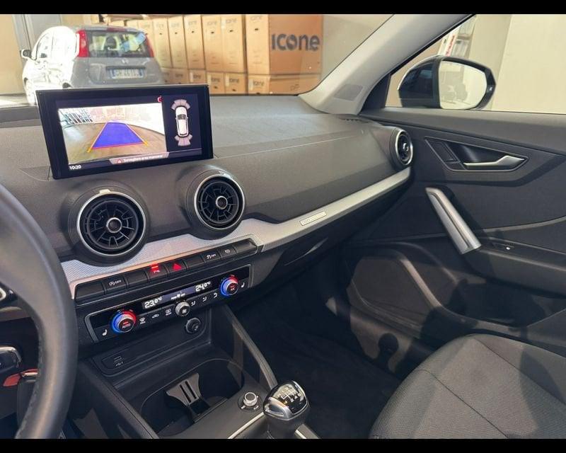 Audi Q2 30 TFSI Business Advanced