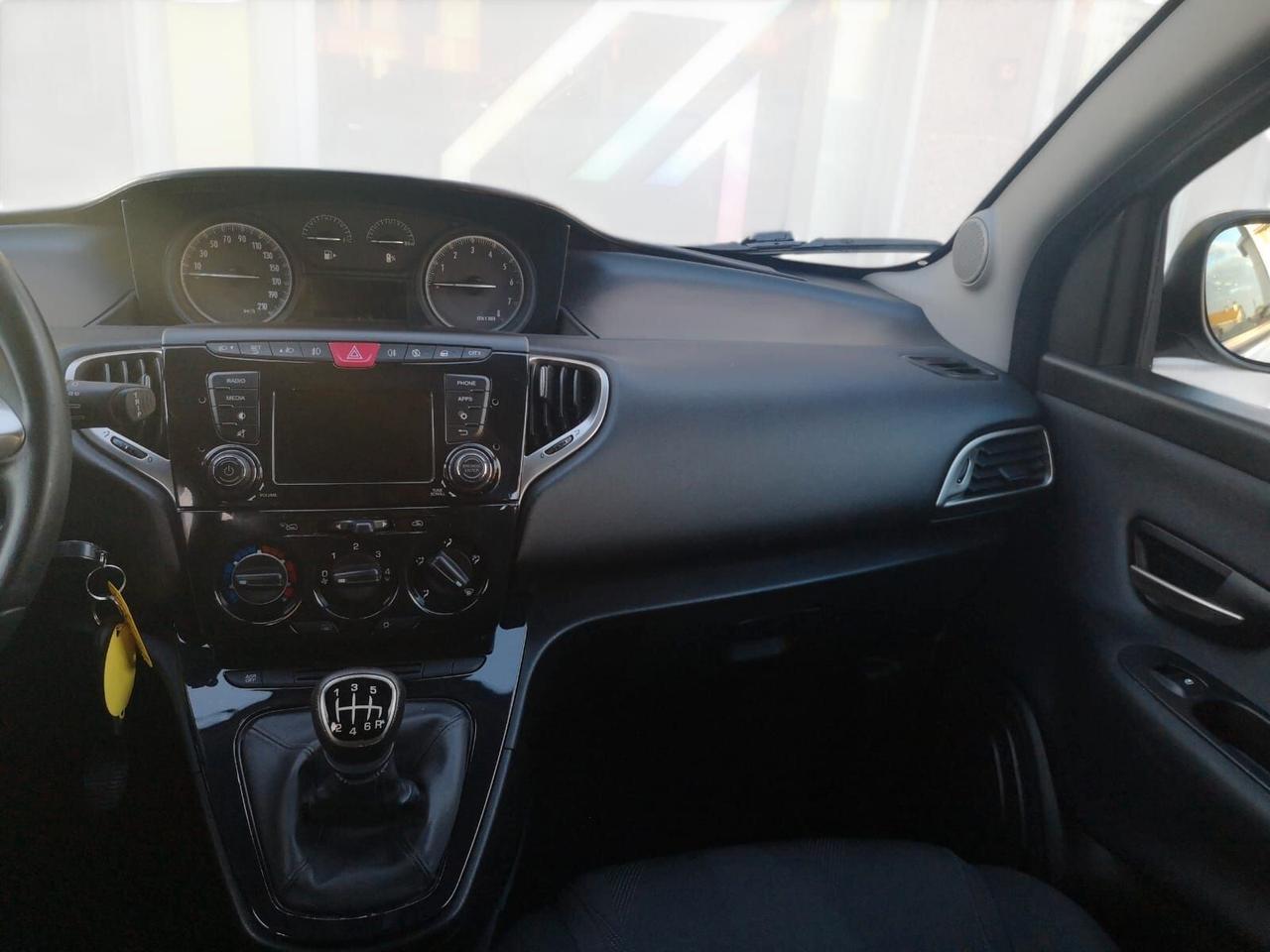 Lancia Ypsilon 1.0 FireFly 5 porte S&S Hybrid Maryne