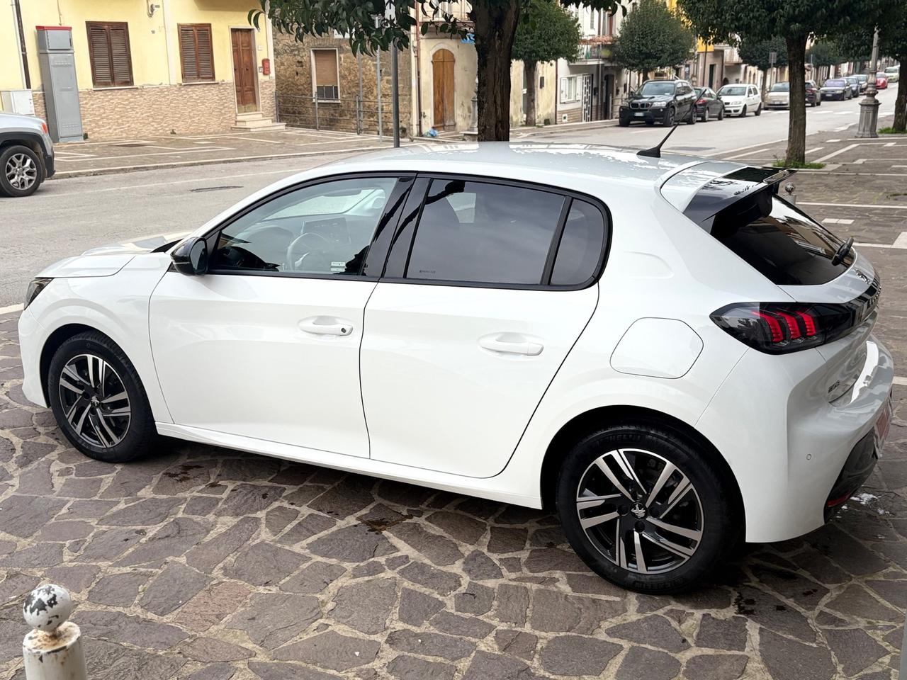 Peugeot 208 PureTech 100 CV EAT8 5P Allure FULL/LED