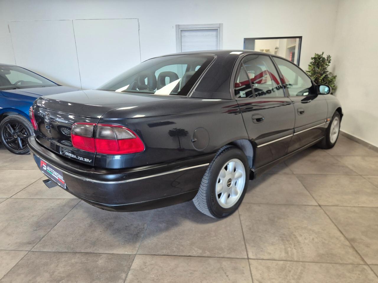 Opel Omega 2.0i cat GPL, Vettura ASI +CRS