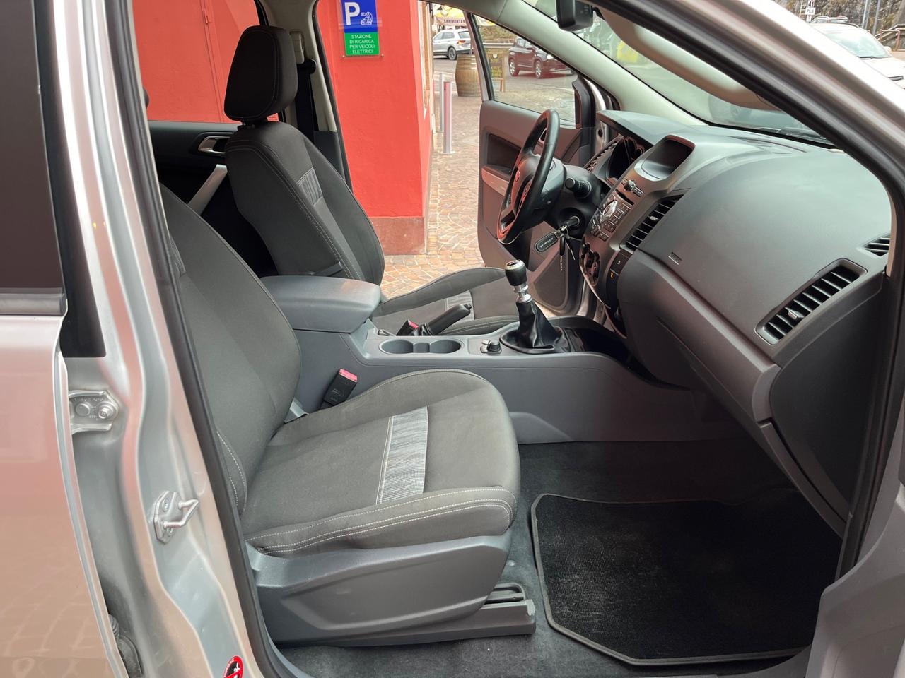 Ford Ranger 2.2 TDCi Doppia Cabina.