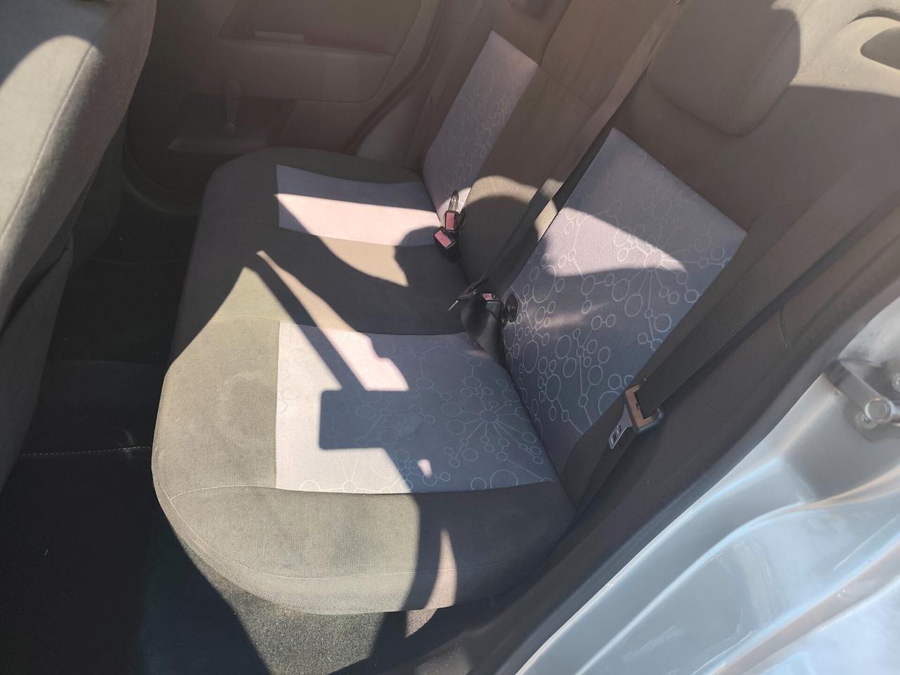 Ford Fiesta 1.4 TDCi 5porte Ghia neopatentati