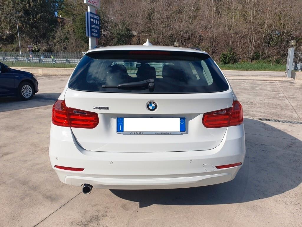 Bmw 318d xDrive Touring Modern