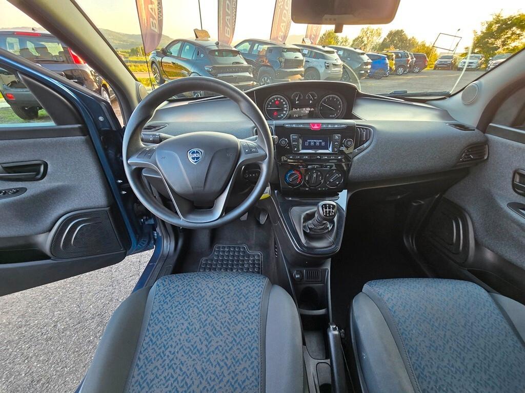 Lancia Ypsilon 1.0 FireFly 5 porte S&S Hybrid Silver Plus