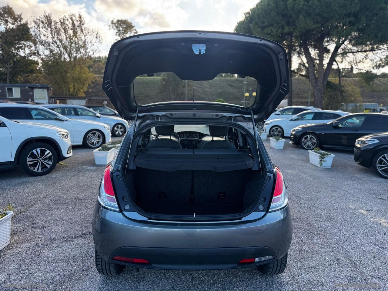 LANCIA Ypsilon 1.0 FireFly 5p.S&S Hybrid Silver