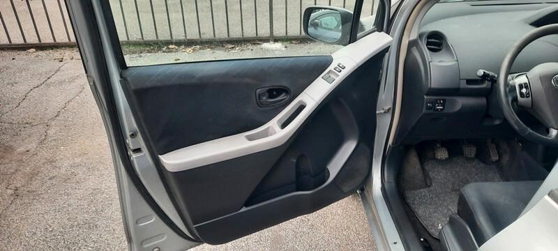 Toyota Yaris 1.4 16V Pop