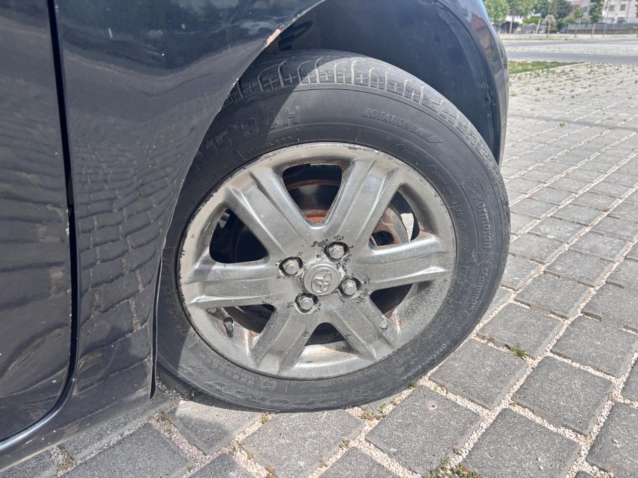 Toyota iQ 1.0