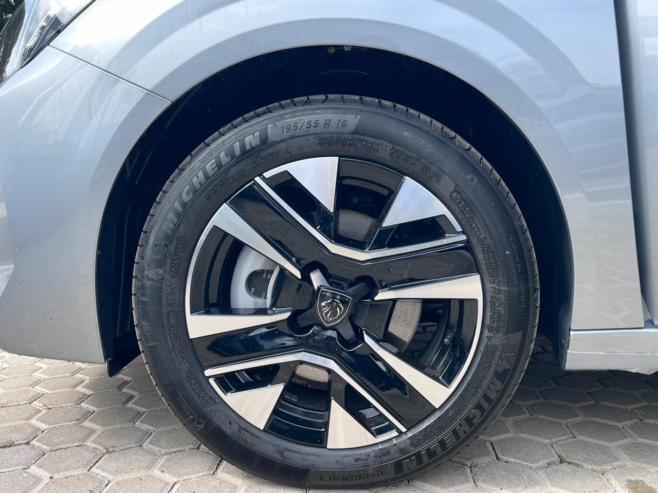 Peugeot 208 Hybrid 110 e-DCS6 Allure Automatic Km0
