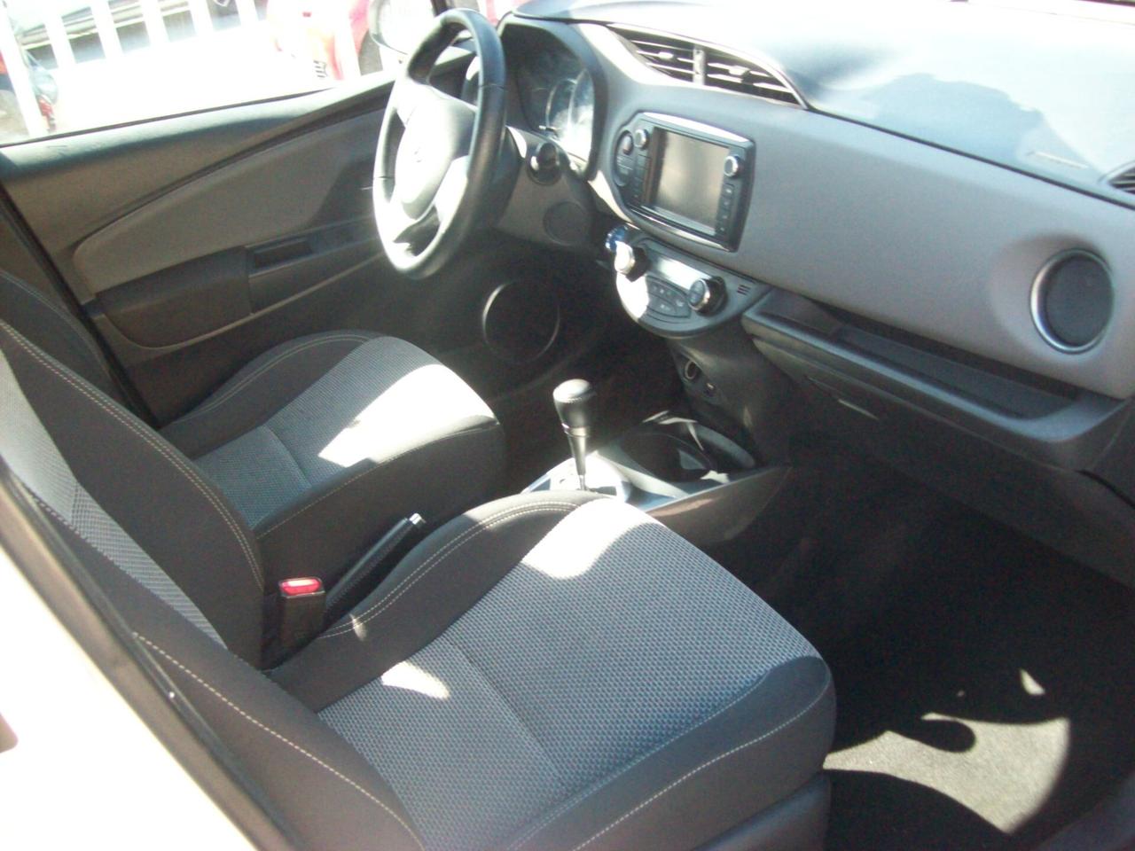 Toyota Yaris 1.5 Hybrid 5 porte Business