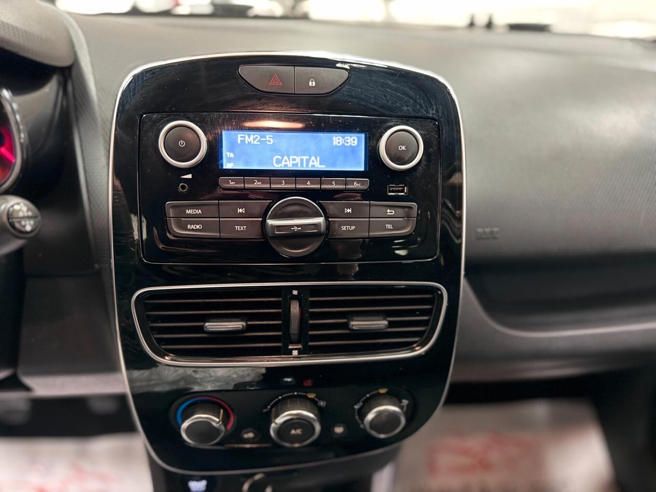 Renault Clio 1.2 75CV 5 porte Intens