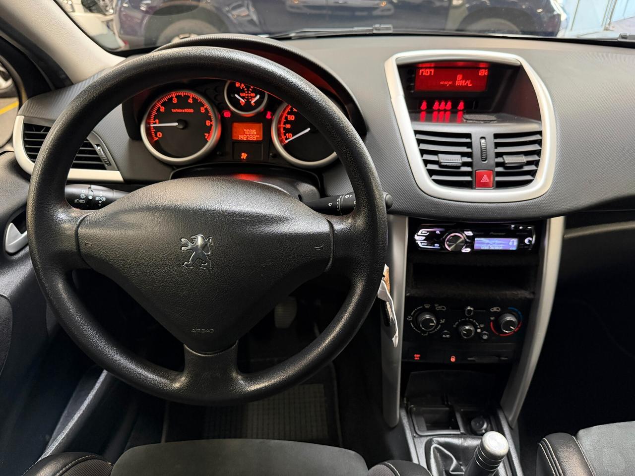 Peugeot 207 1.4 8V 75CV 5p. Active