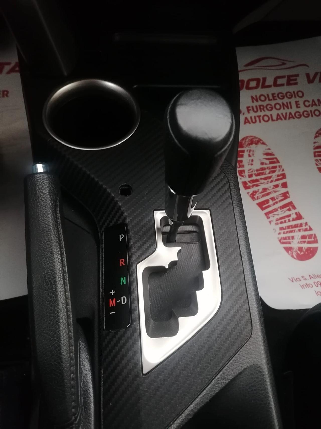 Toyota RAV 4 RAV4 2.2 D-CAT A/T 4WD Lounge White Ed.