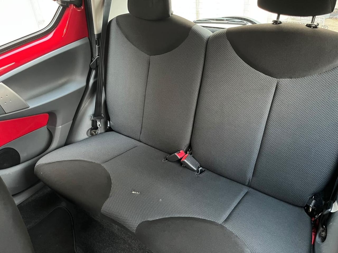 Toyota Aygo 1.0 12V VVT-i 5 porte - NEOPATENTATI