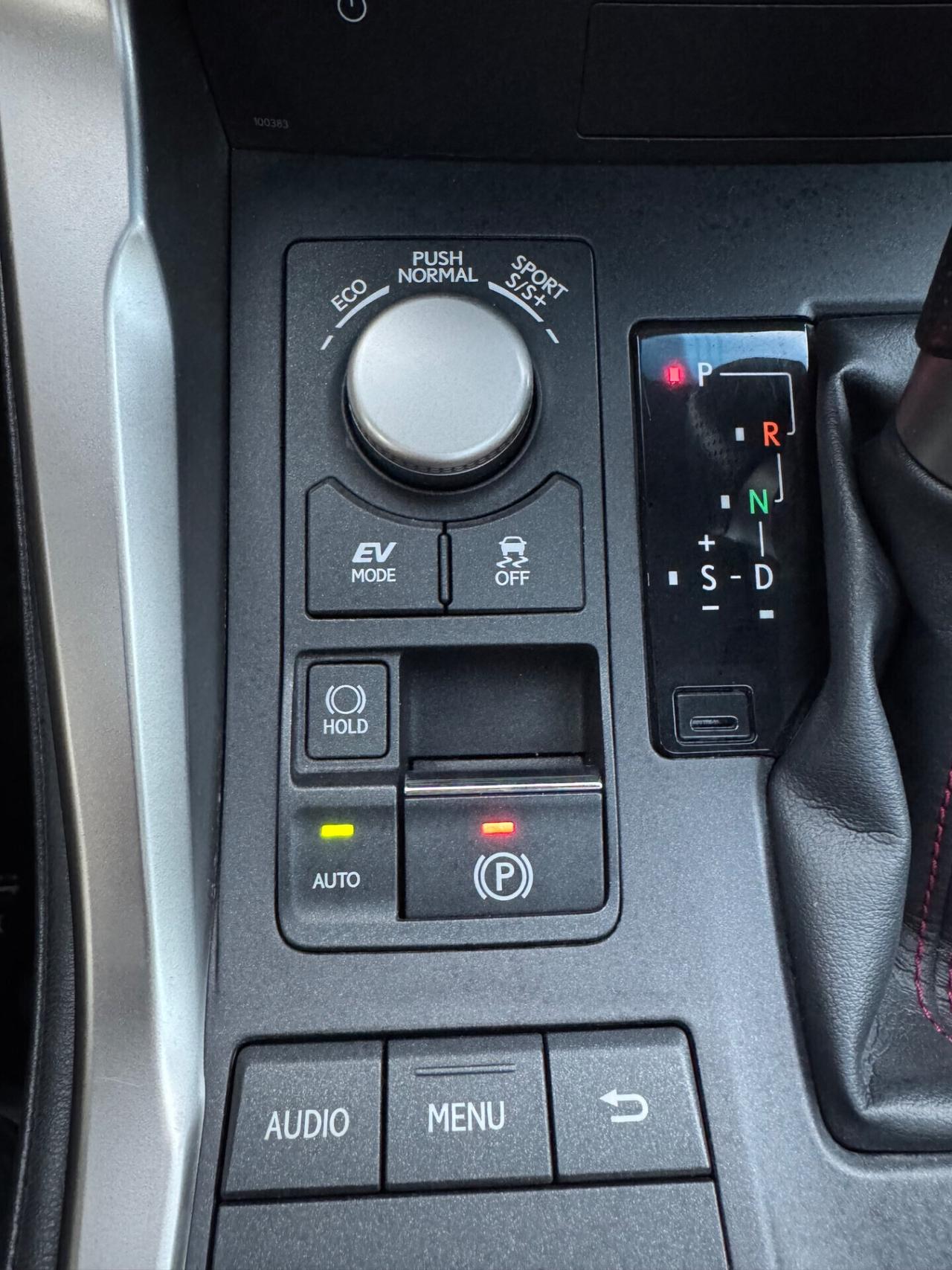 Lexus NX 300h NX Hybrid 4WD F-Sport