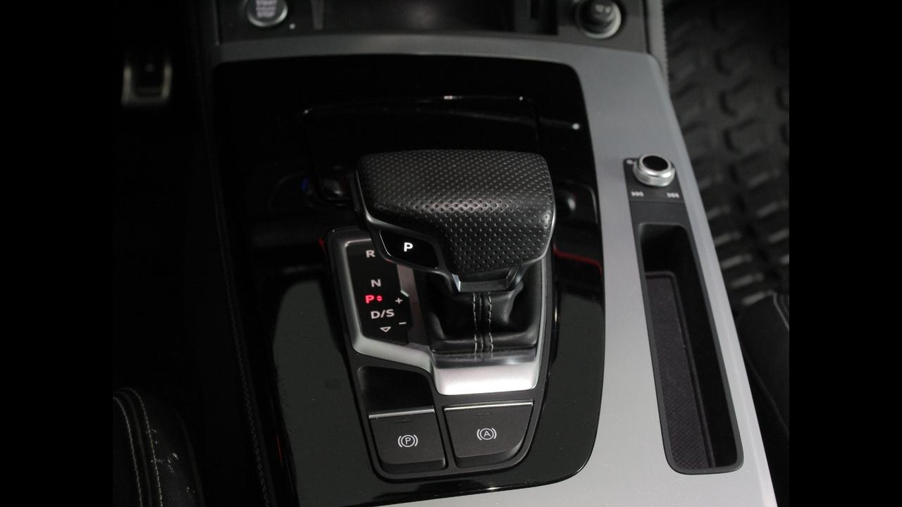 AUDI Q5 II 2020 - Q5 45 2.0 tfsi mhev 12V S line quattro s-tronic