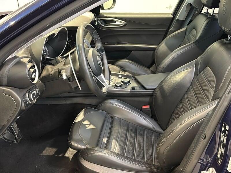 Alfa Romeo Giulia 2.2 Turbo AT8 210CV AWD Q4 Veloce