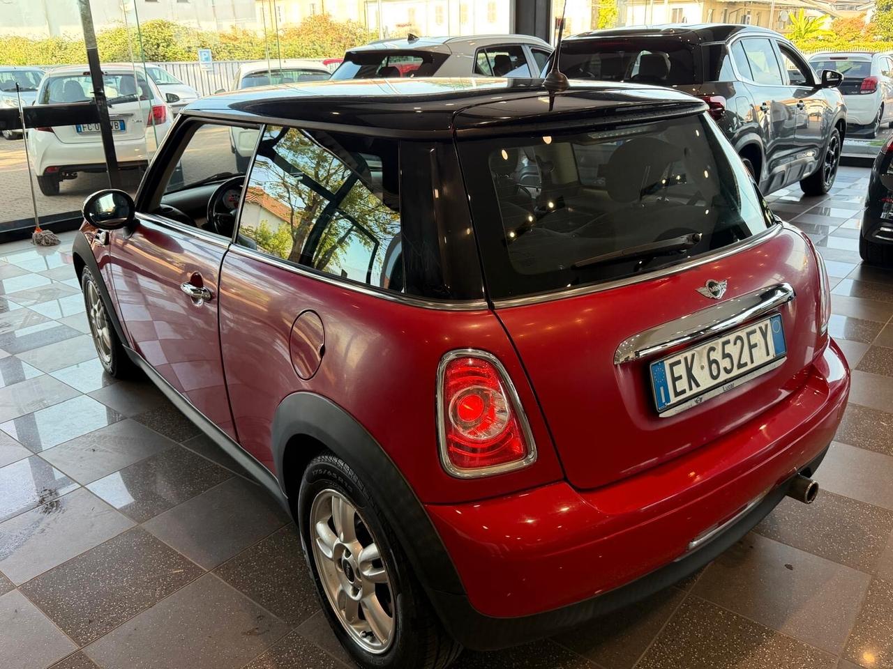 Mini 1.6 16V One (55kW)