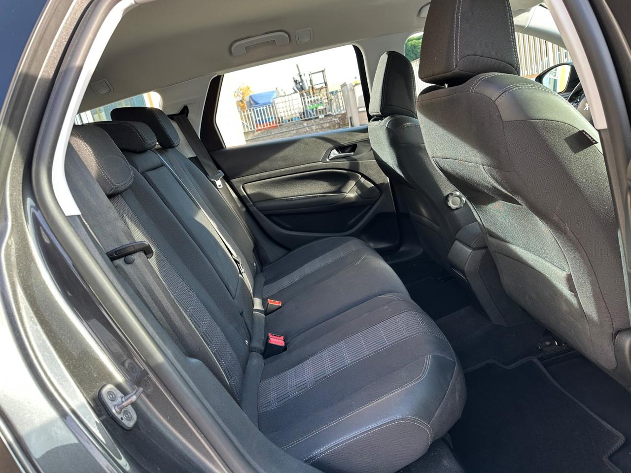 Peugeot 308 BlueHDi 130 S&S SW Active