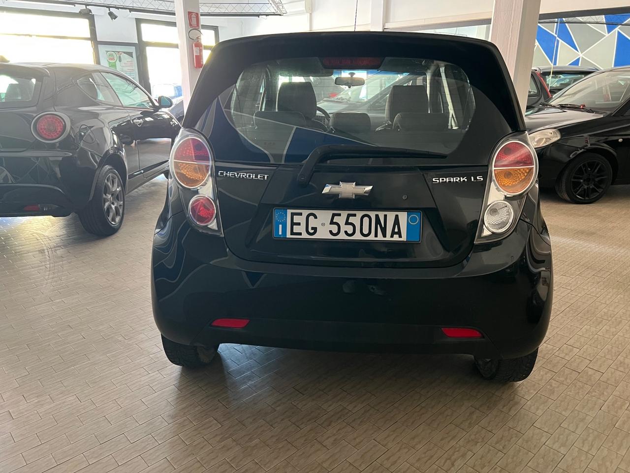 Chevrolet Spark 1.0 5 Porte Neopatentati