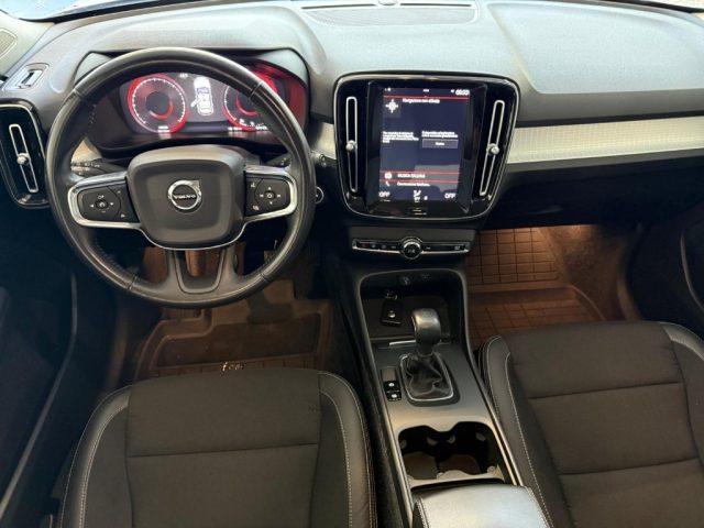 VOLVO XC40 D3