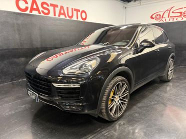 Porsche Cayenne 4.8 Turbo S