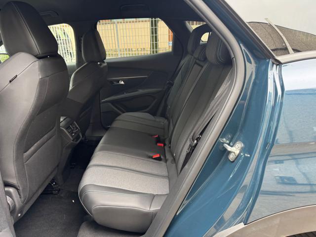 PEUGEOT 3008 PureTech Turbo 130CV Allure Pack NAVI+RETR.