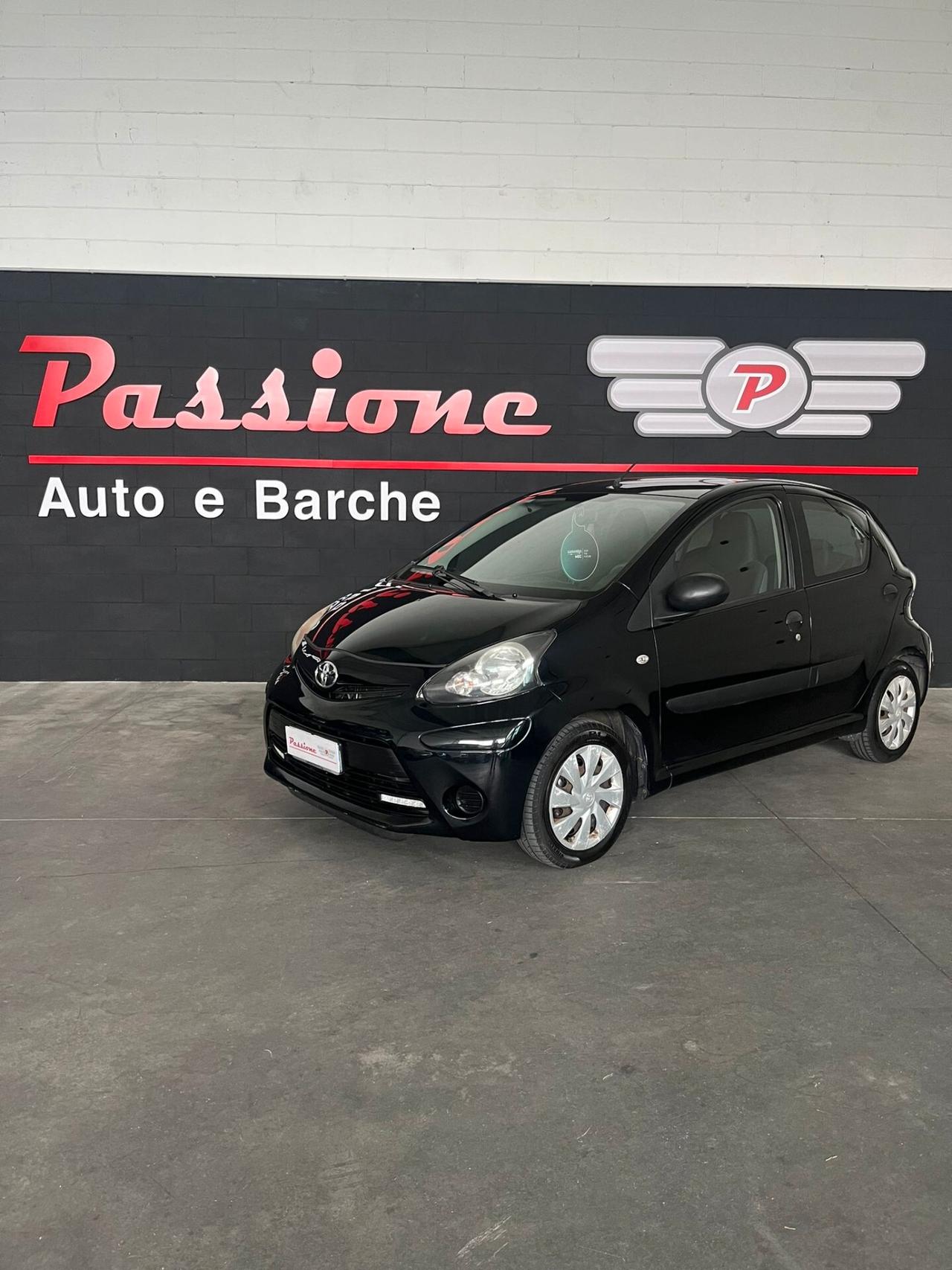 Toyota Aygo 1.0 12V VVT-i 5 porte Active Connect
