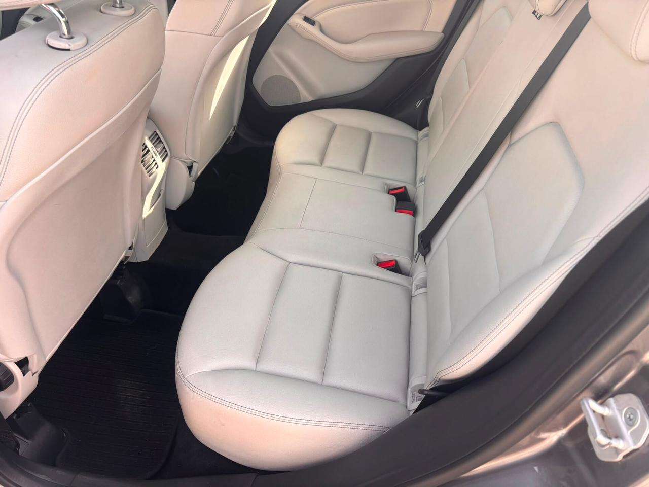 Mercedes-benz B 180 d Premium