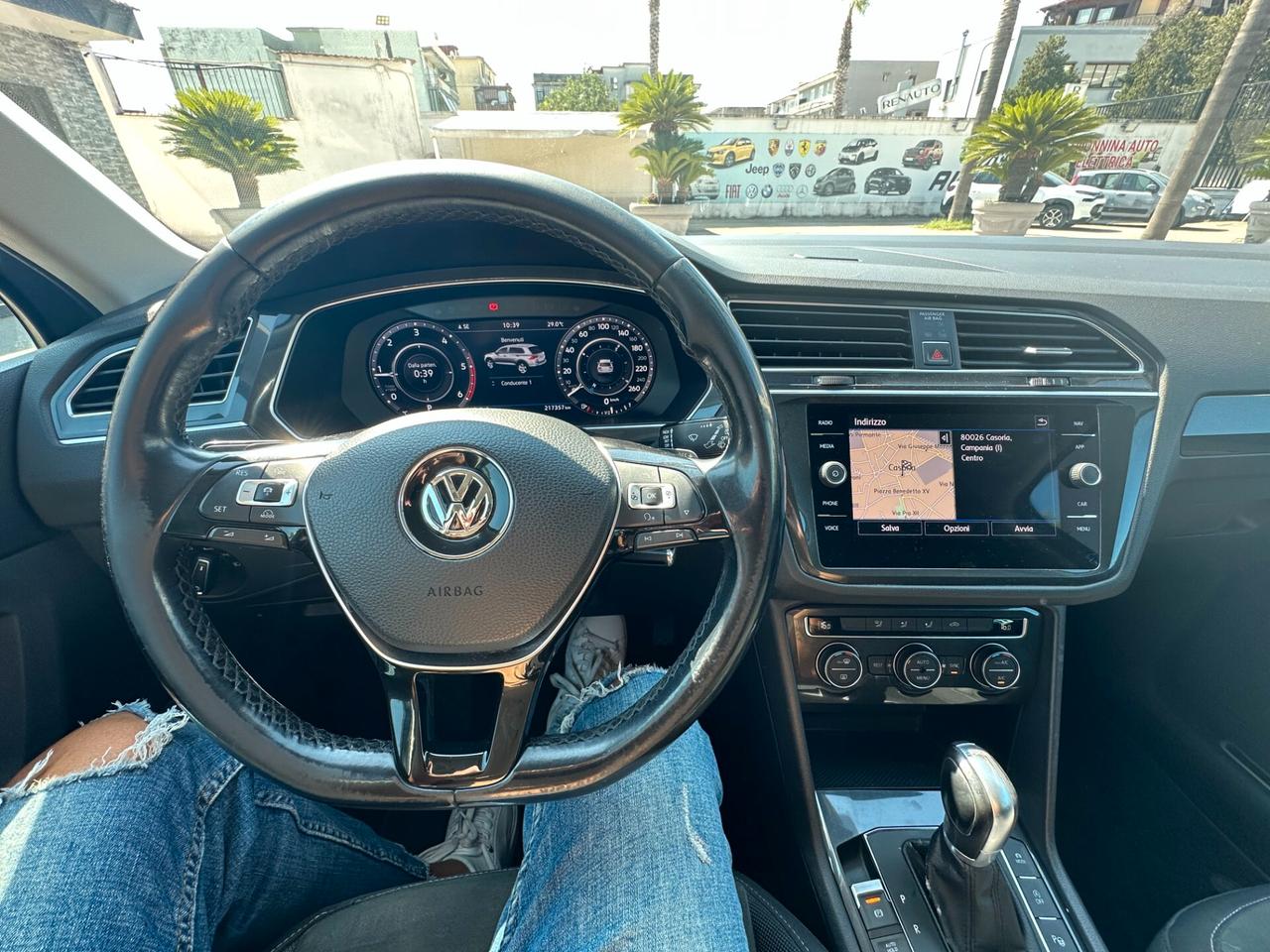 Volkswagen Tiguan 2.0 TDI SCR DSG Business BlueMotion Technology R-LINE