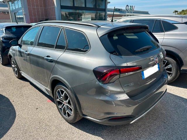 FIAT Tipo 1.5 Hybrid DCT SW Cross