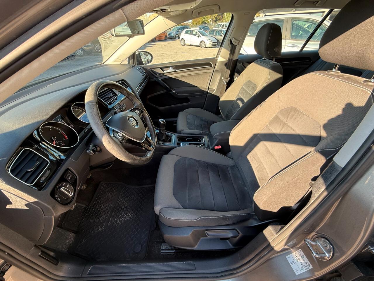 Volkswagen Golf 1.6 TDI 5p. Highline BlueMotion Technology