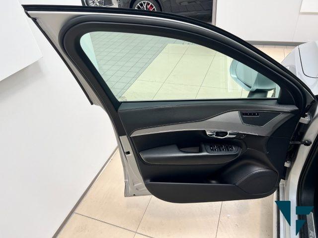 VOLVO XC90 D5 AWD Geartronic R-design