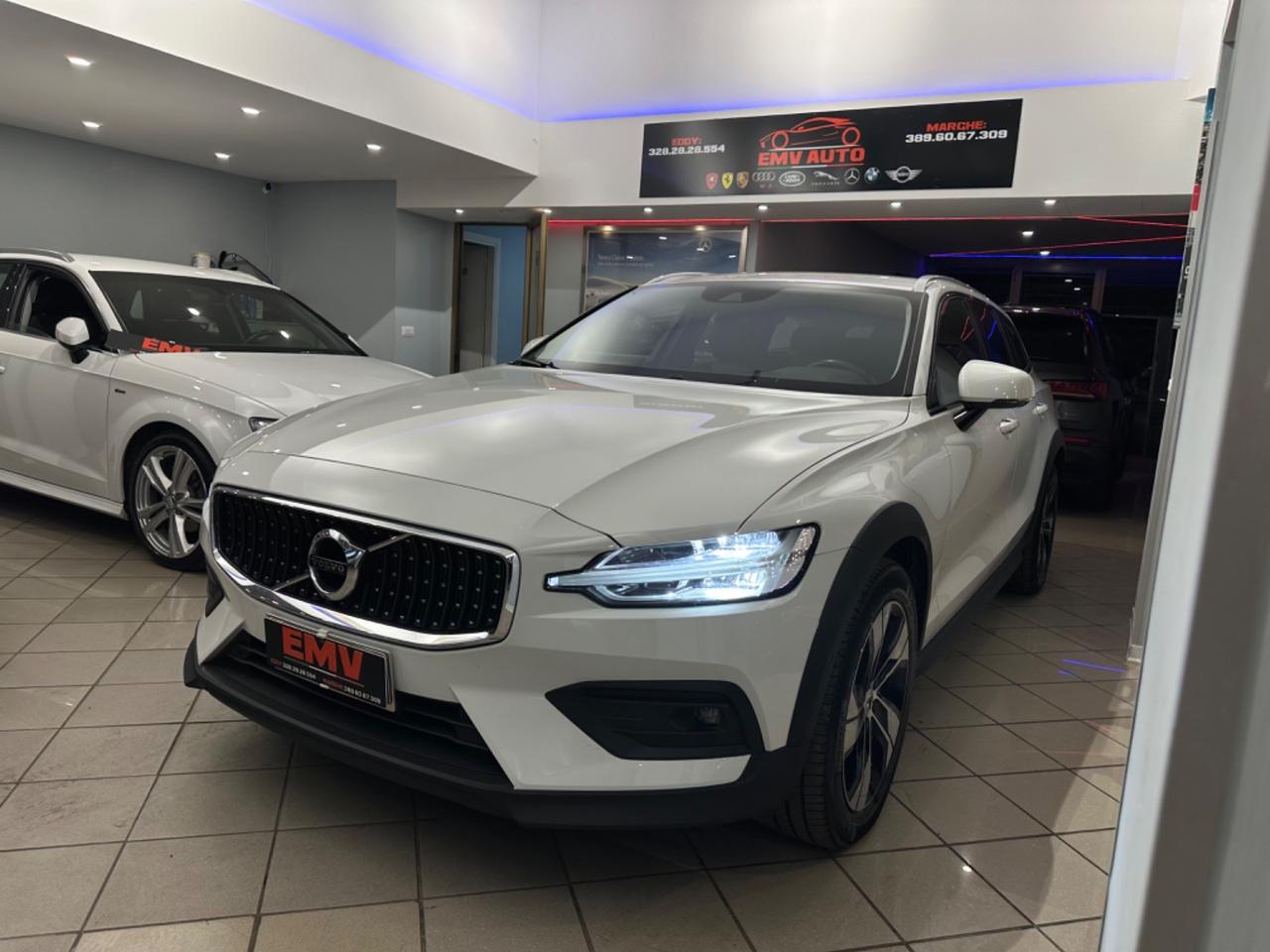 Volvo V60 Cross Country V60 Cross Country B4 (d) AWD Geartronic Business Pro