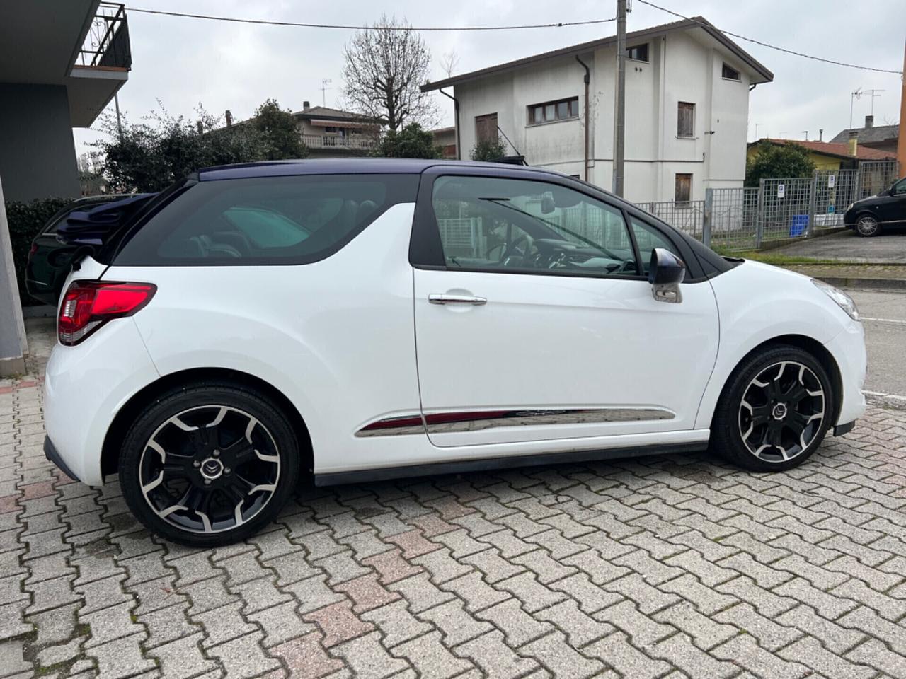 Ds DS3 3 1.2 VTi 82 So Chic Cabrio ok Neopatentati