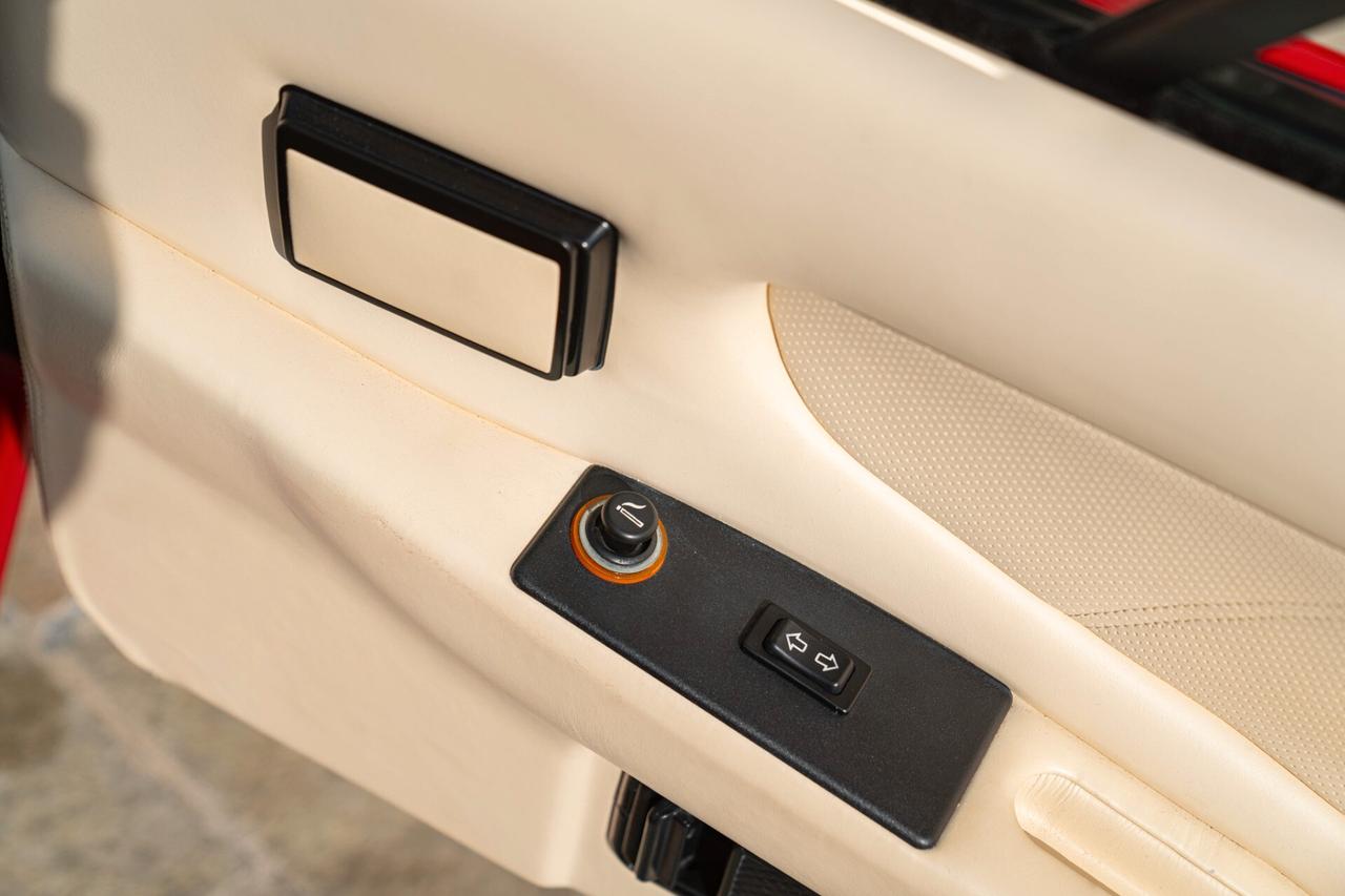 Lotus Esprit TURBO SE “HIGH WING” - RDS01630