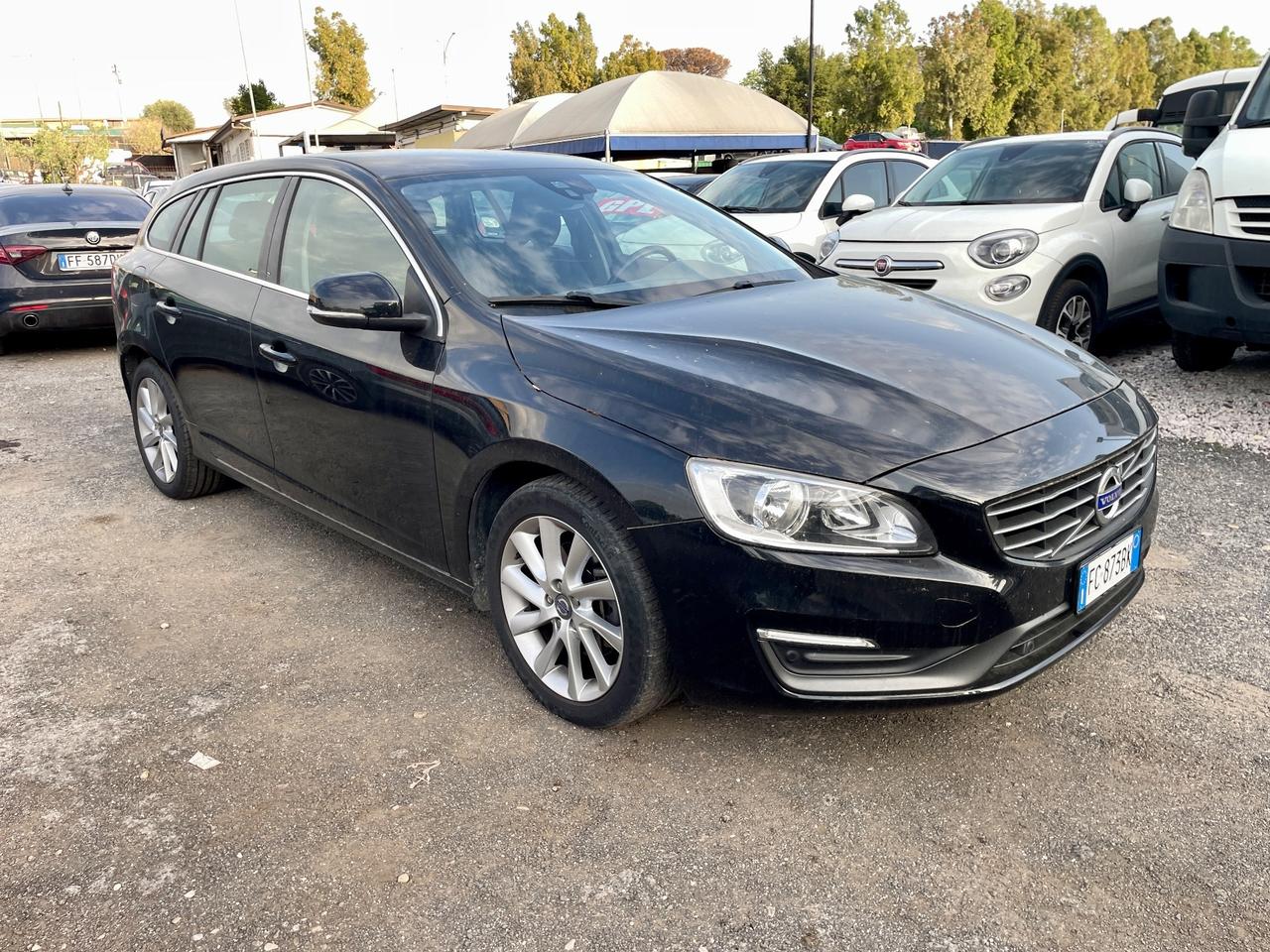 Volvo V60 D4 181cv. Gancio traino - finanziabile