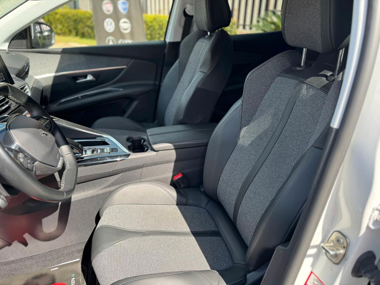 Peugeot 3008 BlueHDi 130 S&S EAT8 Allure