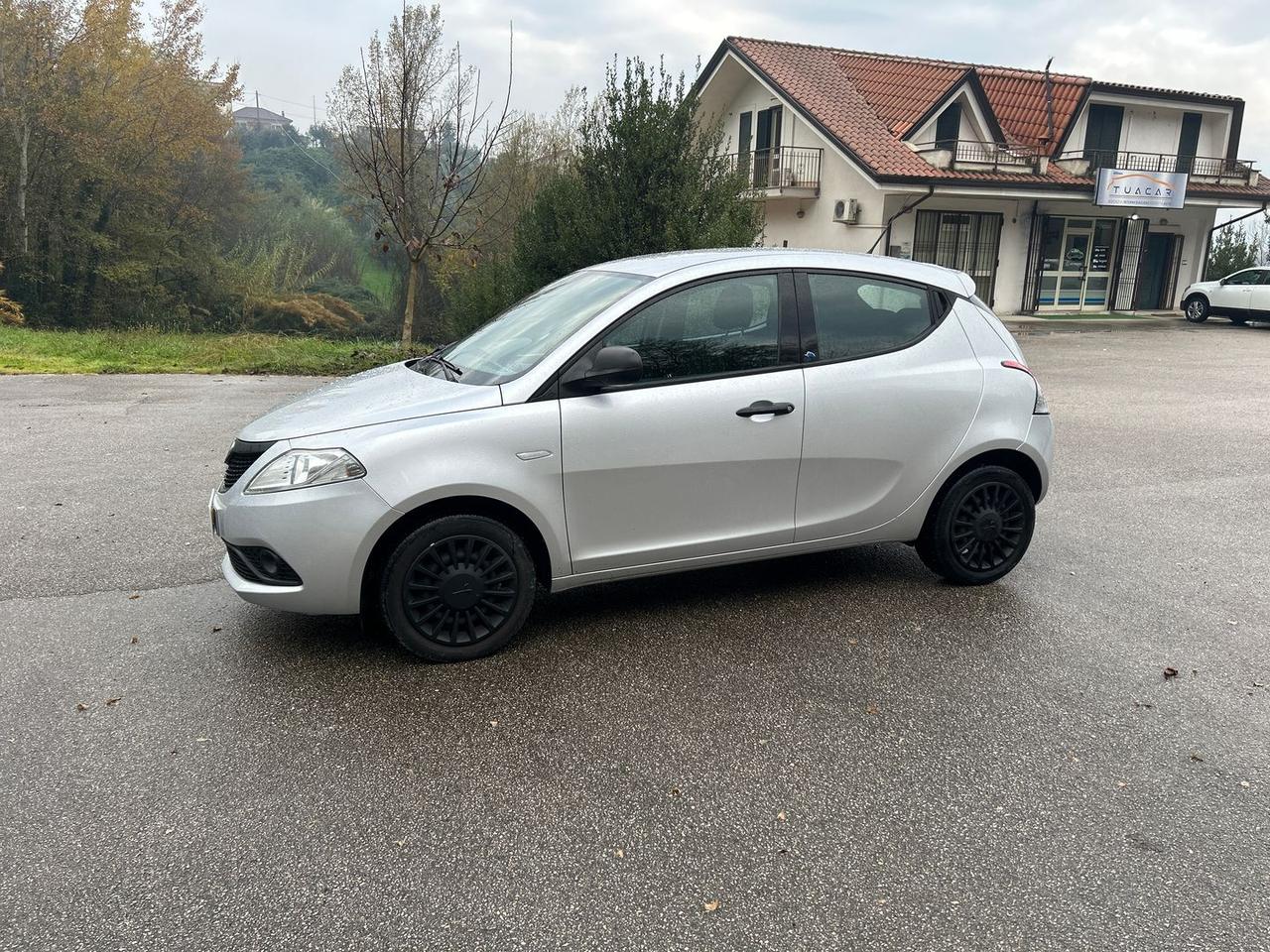 Lancia Ypsilon 1.2 LPG Elefantino Blu