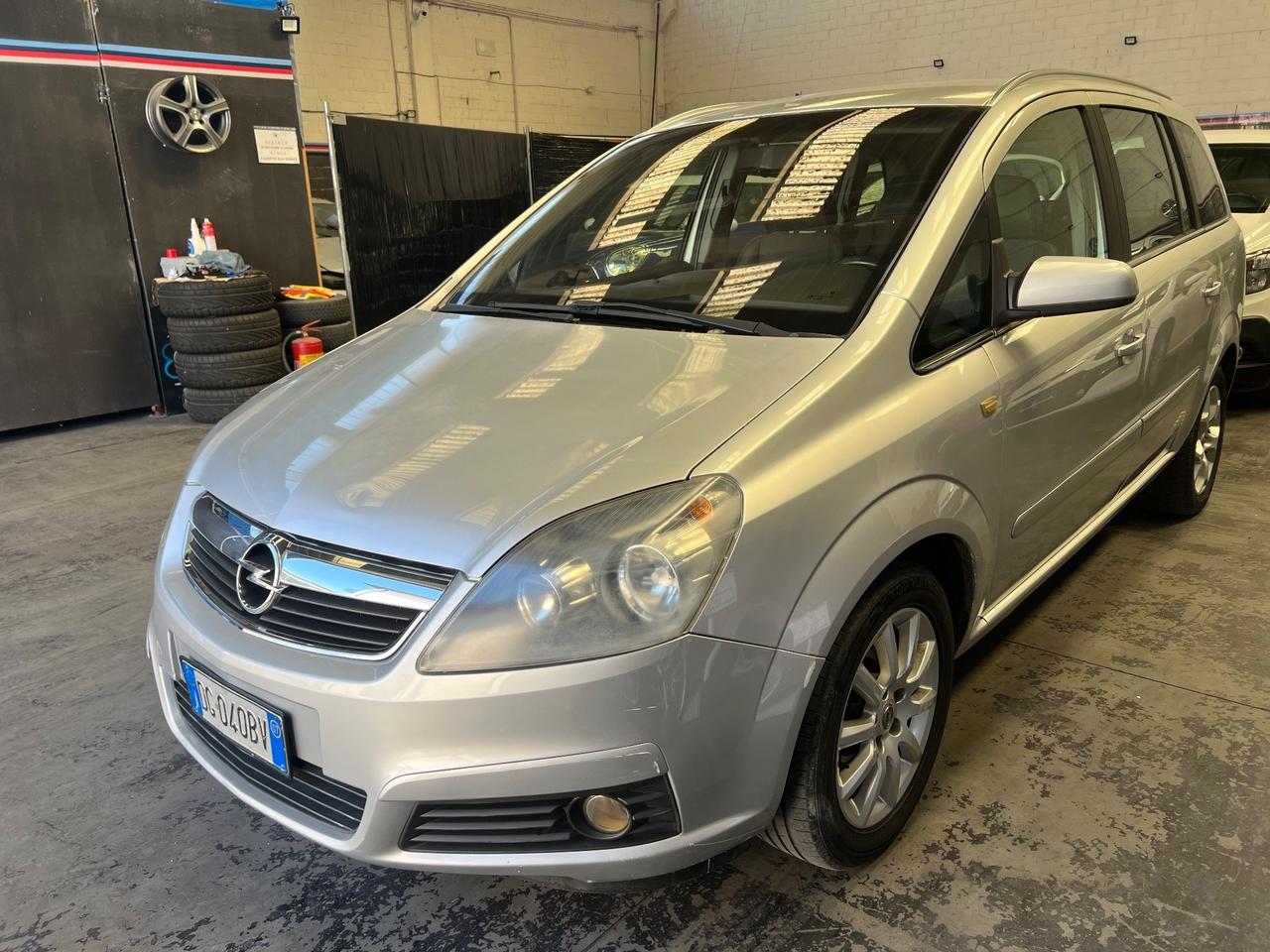 Opel Zafira 1.6 16V ecoM 94CV Cosmo