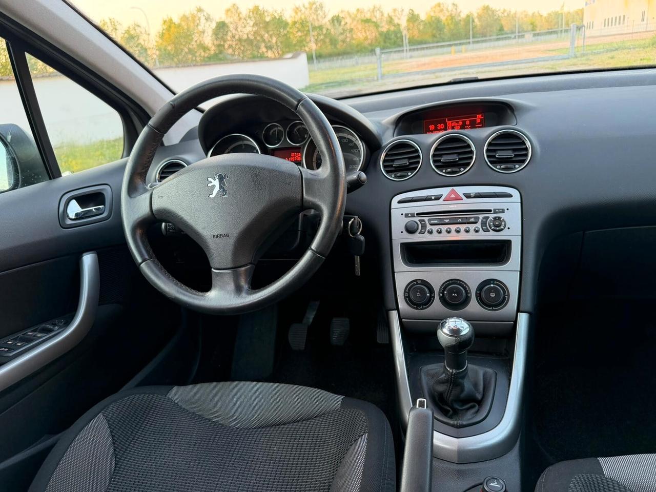 Peugeot 308 1.6 HDi 90CV 5p. Tecno