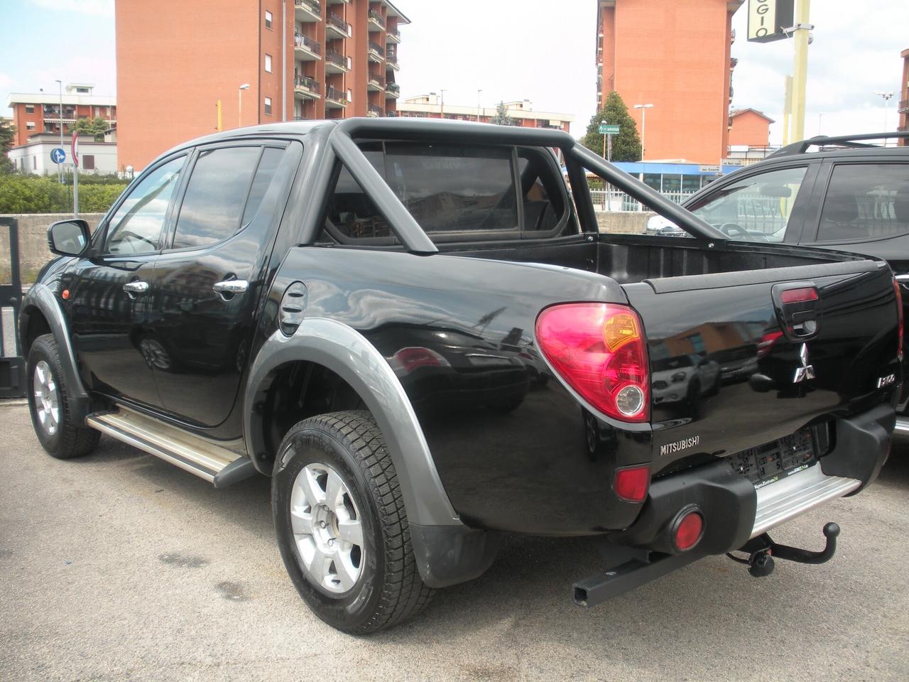 Mitsubishi L200 2.5 DI-D/136CV DC Intense ''SAVANA''