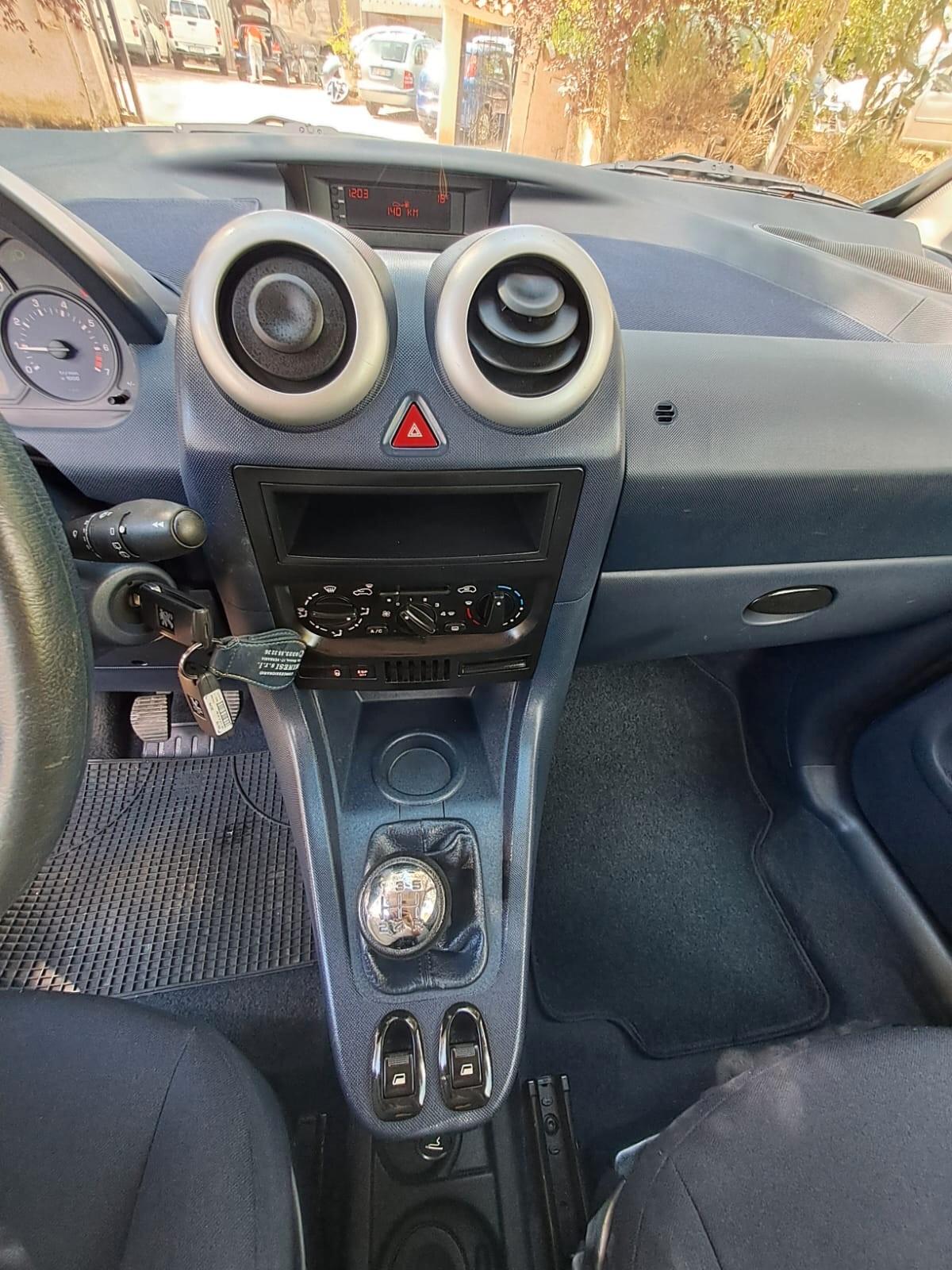 Peugeot 1007 1.4 Happy km 68000