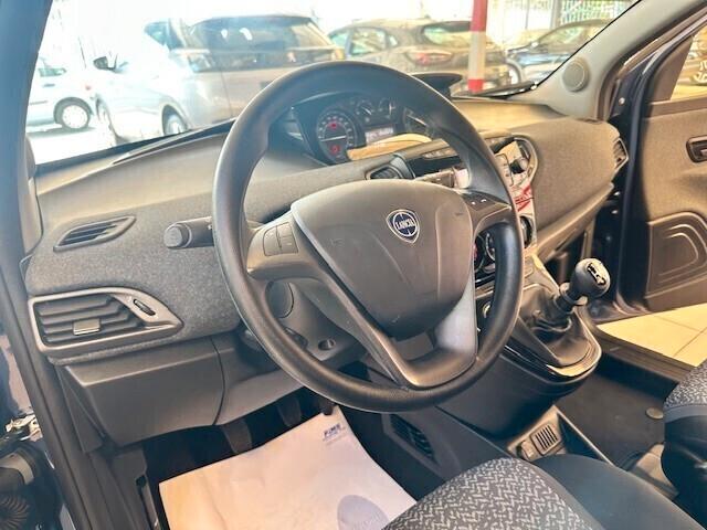 Lancia Ypsilon 1.0 FireFly 5 porte S&S Hybrid Silver Plus